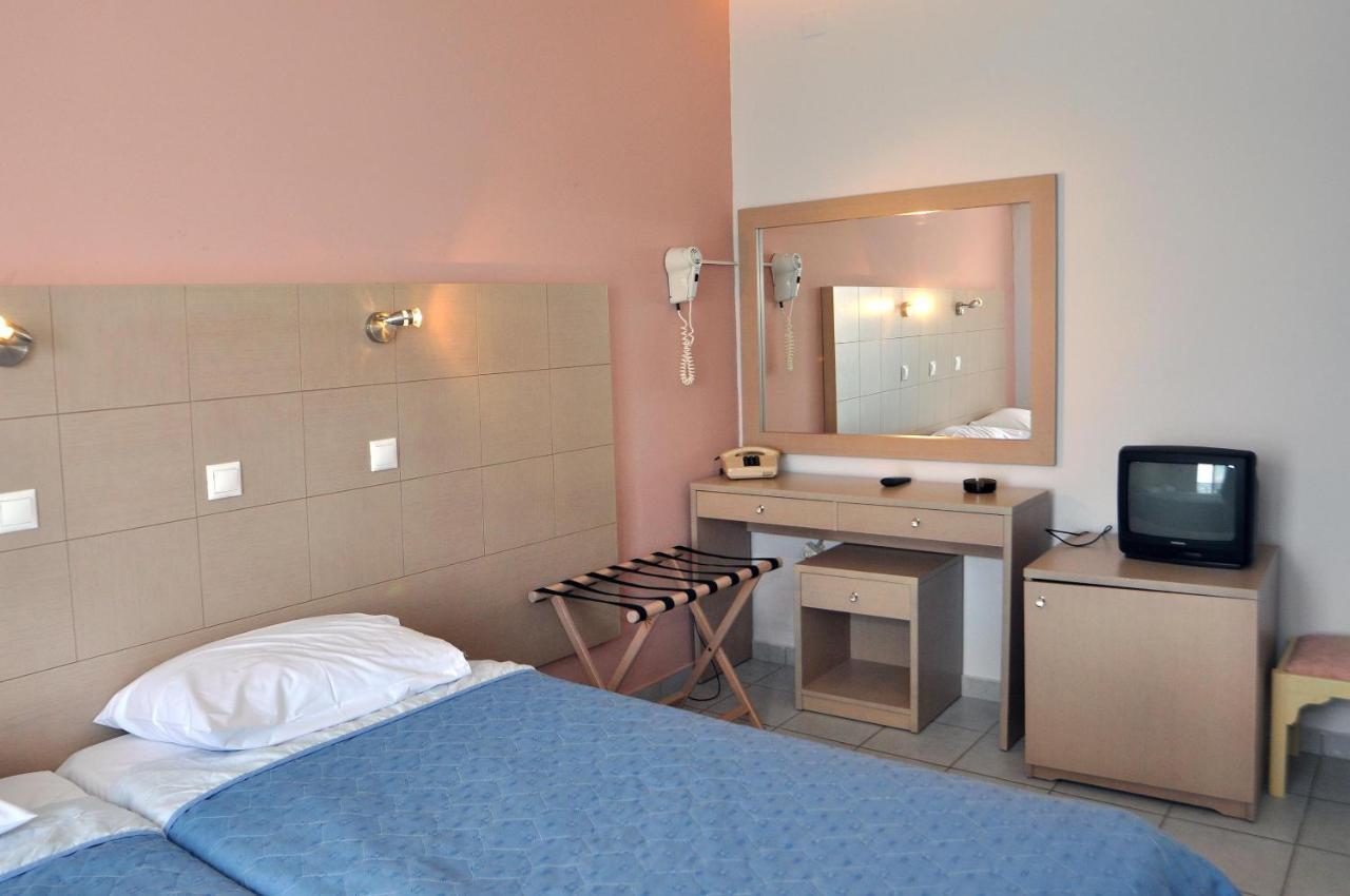 Hotel Aris Tolón Buitenkant foto